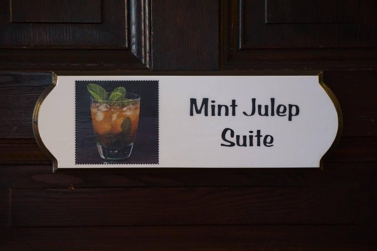 Louisville Bourbon Inn エクステリア 写真