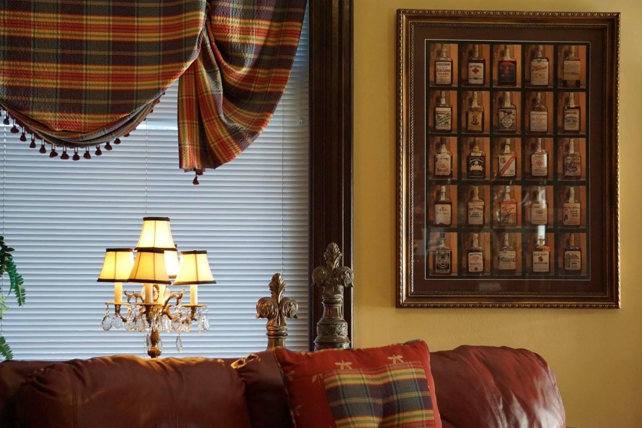 Louisville Bourbon Inn エクステリア 写真