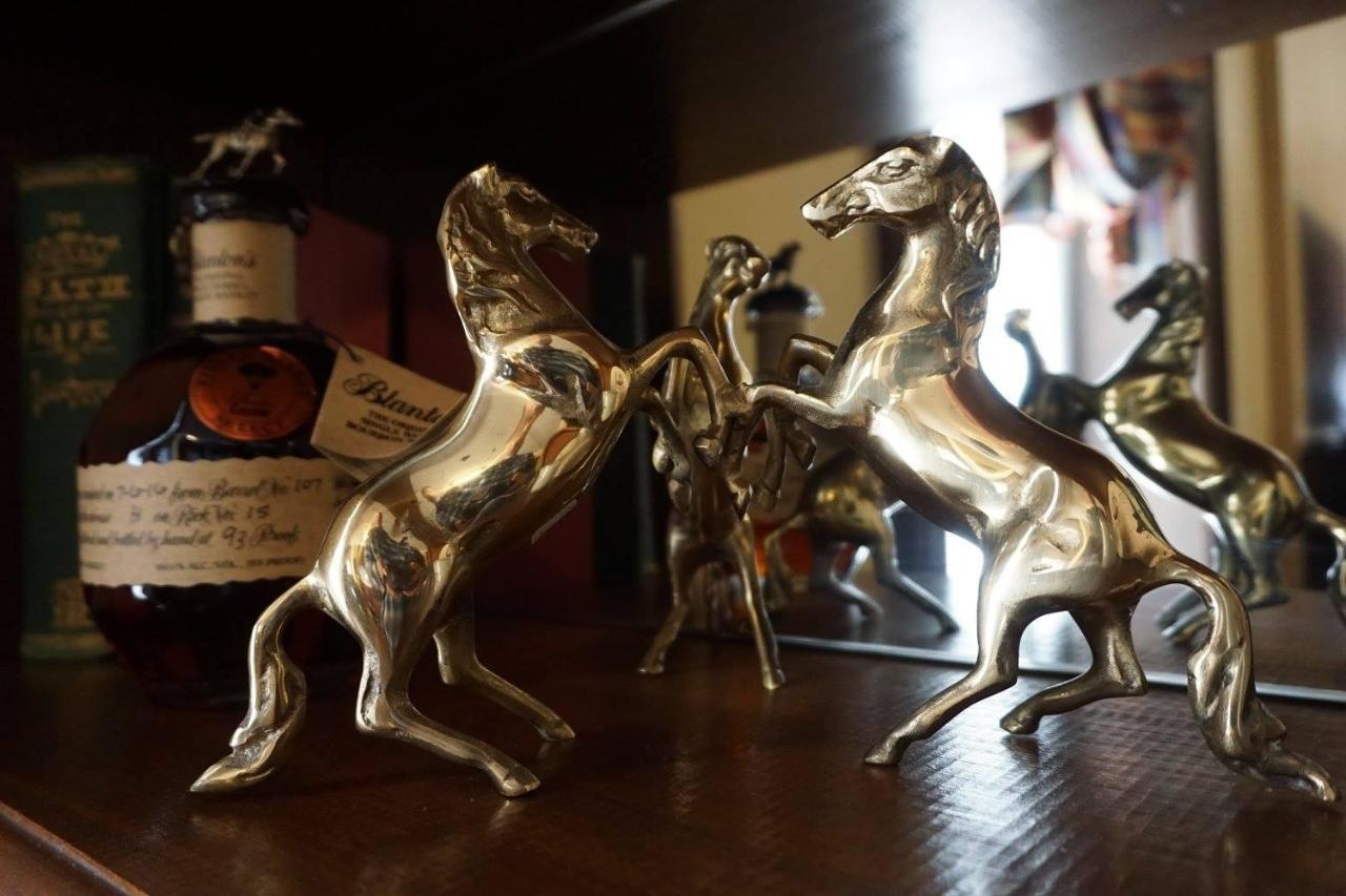 Louisville Bourbon Inn エクステリア 写真