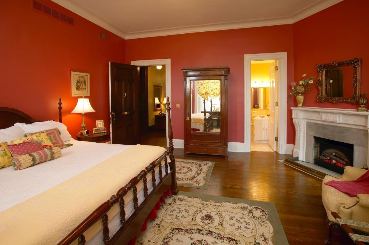 Louisville Bourbon Inn エクステリア 写真